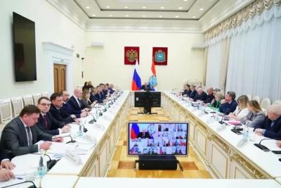 Вячеслав Федорищев рассмотрел обращения жителей, поступившие через мессенджер Макс