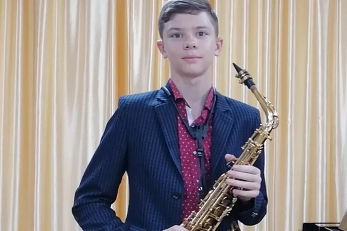 Сызранский школьник лучше всех в Самарской области играет на саксофоне