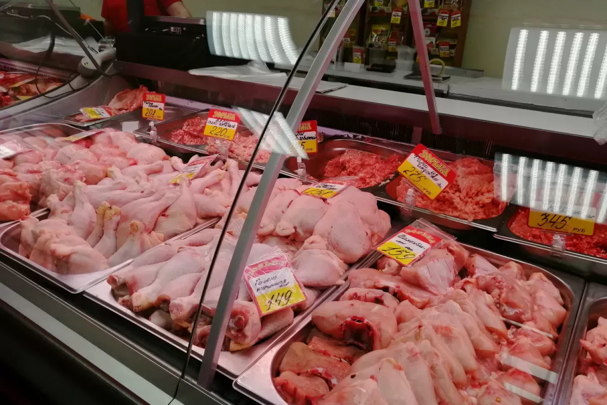 Цены начали падать: в магазинах подешевеет курятина