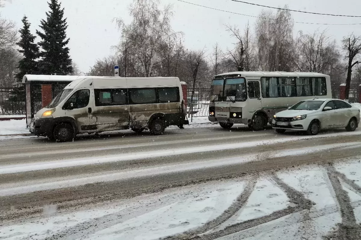 В Сызрани водители автобусов стали пугаться подъезжать к людям на остановках