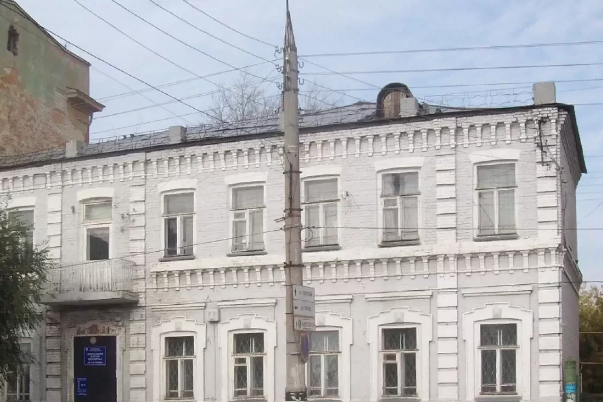 Известное здание в центре Сызрани накроют специальной сетью: так будет безопаснее