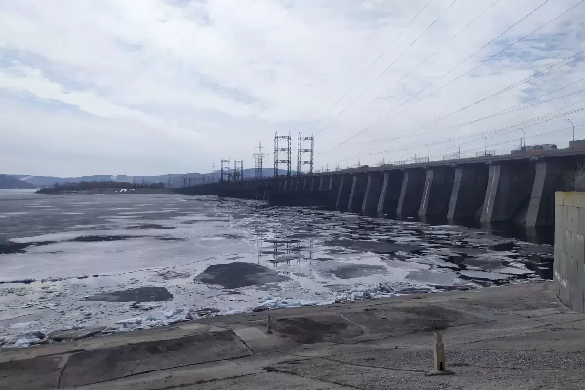 Уровень воды в Волге поднимется - Жигулевская ГЭС начинает мощные сбросы воды