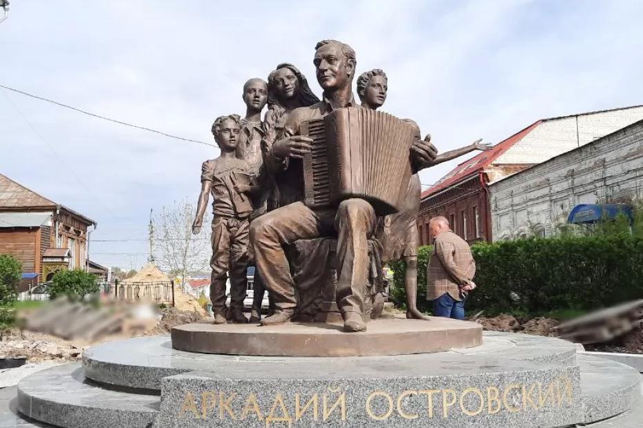 В Сызрани появился новый бронзовый памятник: дискуссии о выборе места теперь закрыты