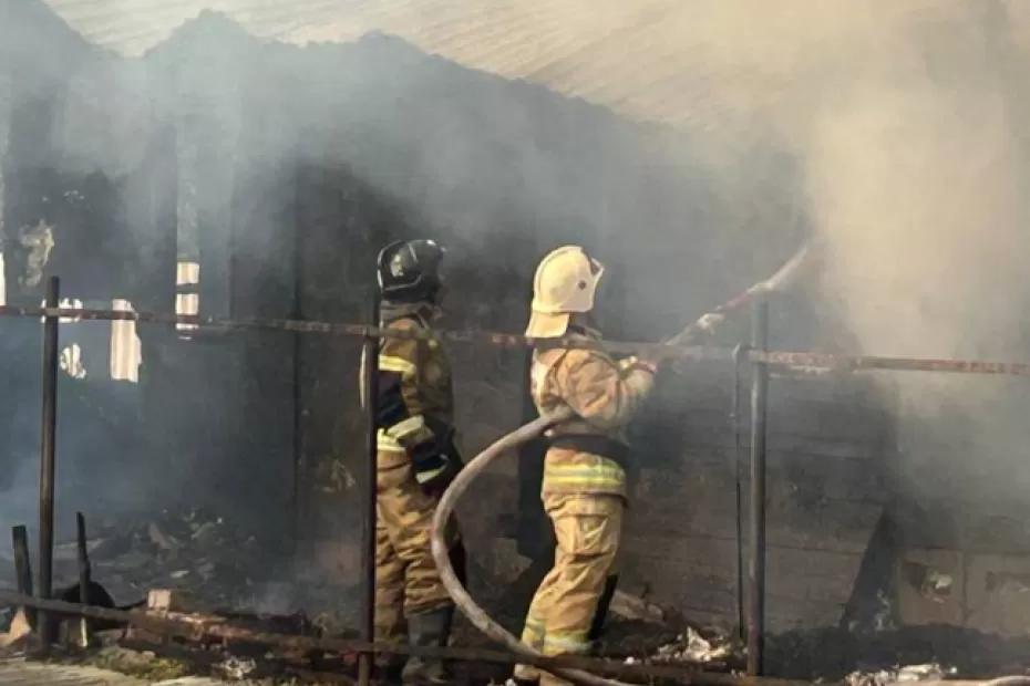 Горящие многоэтажки и эвакуация жителей: за ночь были сбиты 13 беспилотников ВСУ