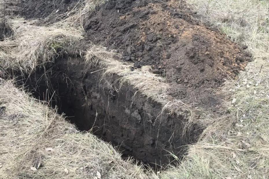 Мужчину закопали в землю заживо, чтобы выбить признание