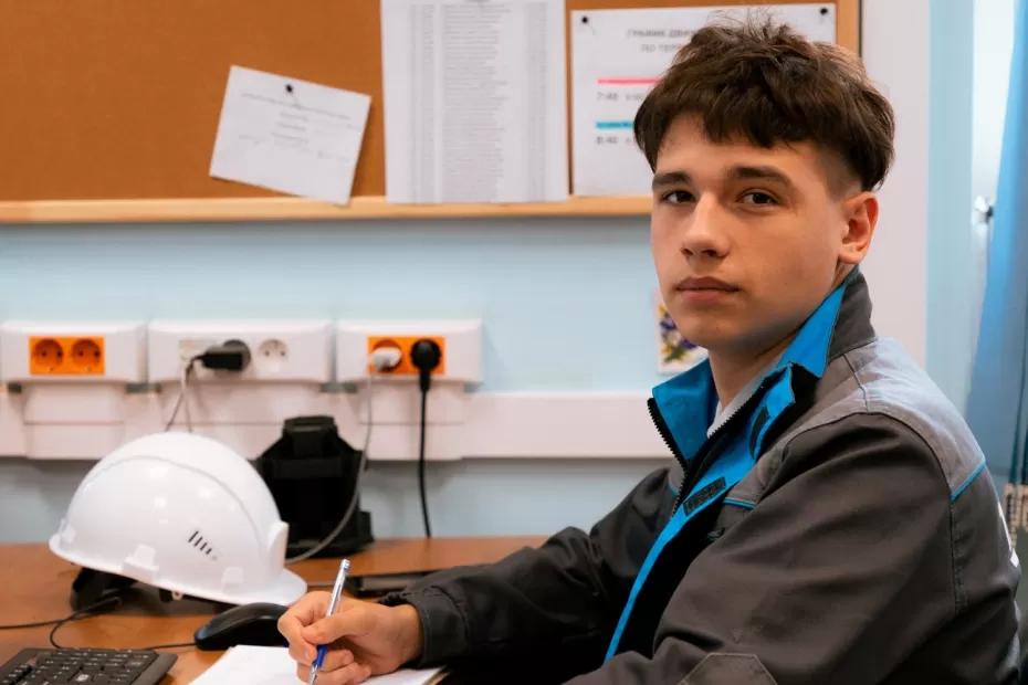 В цехах и в учебных классах: на «Тяжмаше» начали обучение первые студенты «Кафедры-СПО»