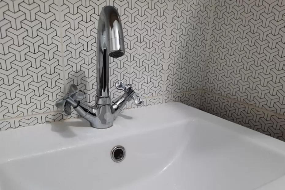 Тихая и невидимая угроза из крана: многие вещества в питьевой воде не имеют ни цвета, ни запаха