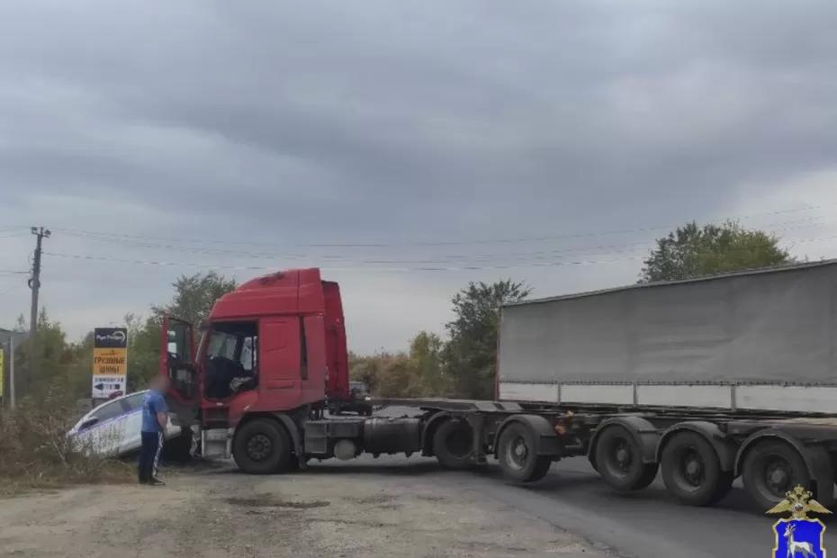 В МВД объяснили таран полицейской машины в Самарской области - фото