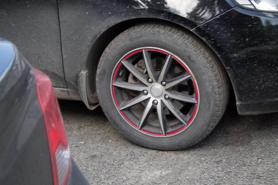 В Самарской области водитель въехал на машине в толпу людей, чтобы убить человека