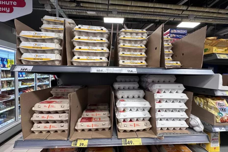 Смотрим на цены в супермаркетах и плачем: ценники на яйца говорят сами за себя