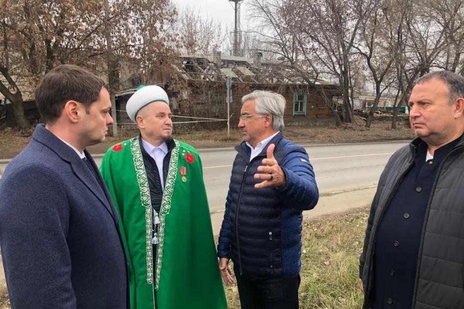 Сызрань принимает гостей: делегация из Татарстана оценила стройку новой мечети