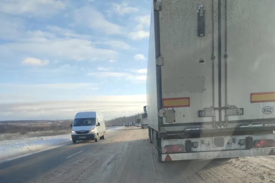 Подросток и трое взрослых госпитализированы с платной трассы в Самарской области: что произошло