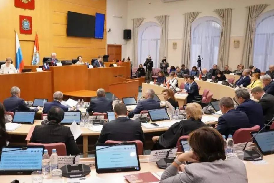 Губернская дума утвердила предложенные губернатором Вячеславом Федорищевым кандидатуры Виталия Шабалатова и Антона Емельяненко