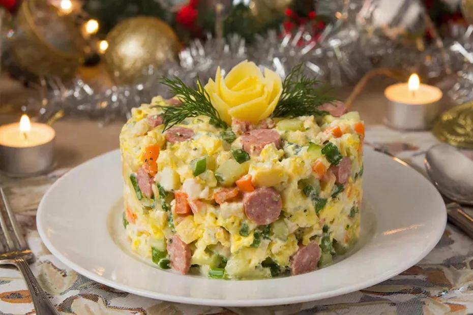 Традиции со вкусом: россияне не представляют Новый год без оливье и еще пяти салатов