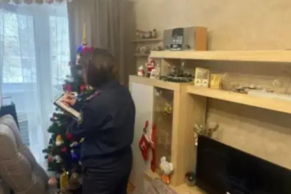 Когда полицейские на Новый год вскрыли дверь, в квартире с мертвыми телами стояла жуткая тишина