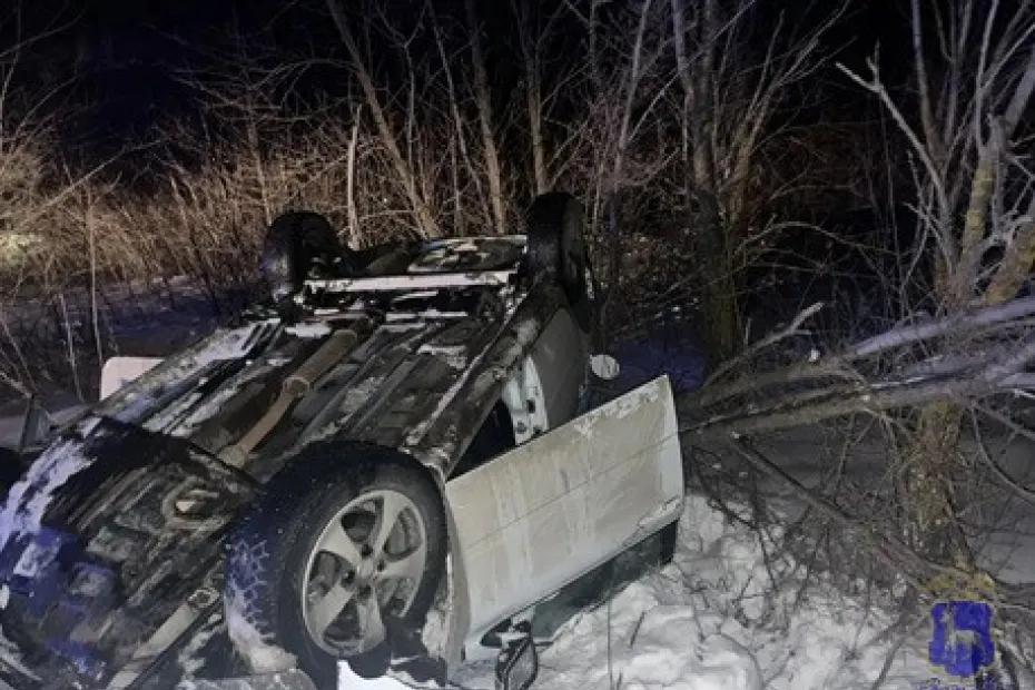 Летевшая по трассе Гранта пропахала крышей кювет в Самарской области - появились подробности