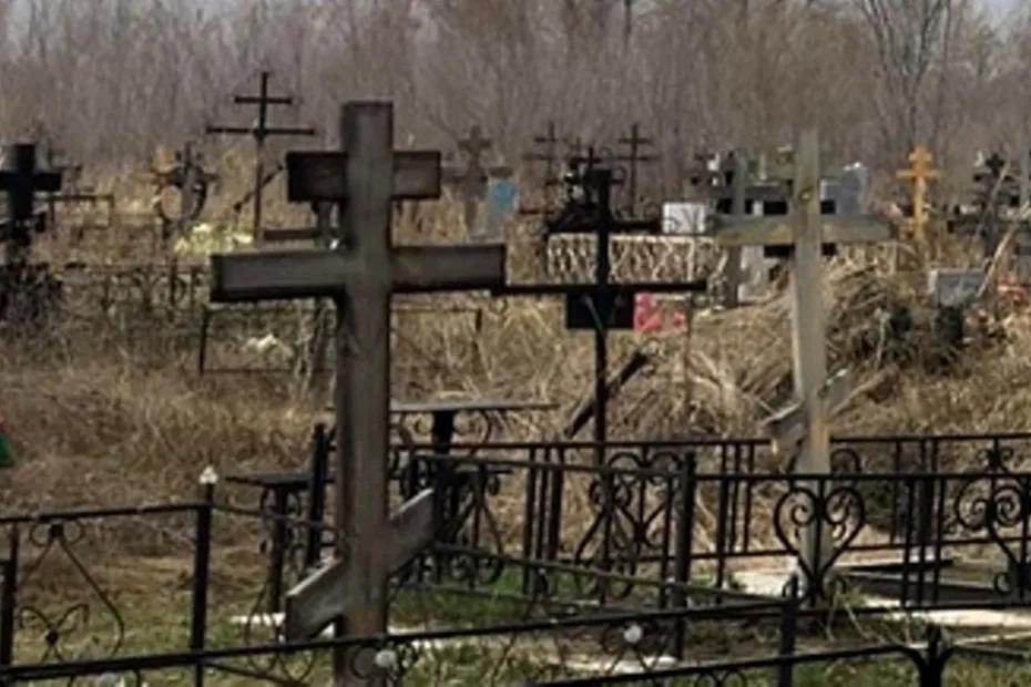 Зачем мошенники заживо хоронят россиян: число мертвецов в соцсетях растет