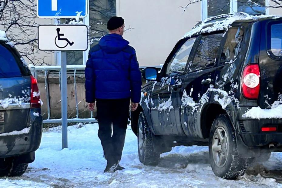 АЗС, автомойки, СТО: траты водителей на свои авто выросли почти на 50 процентов