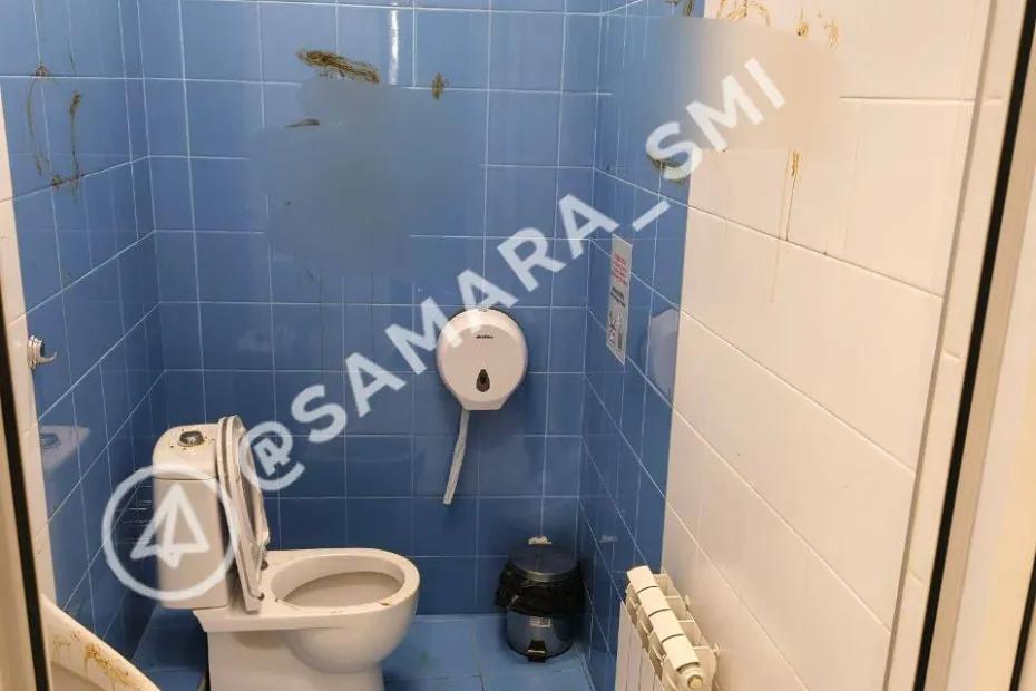 Школьники похабно осквернили туалет самарского храма