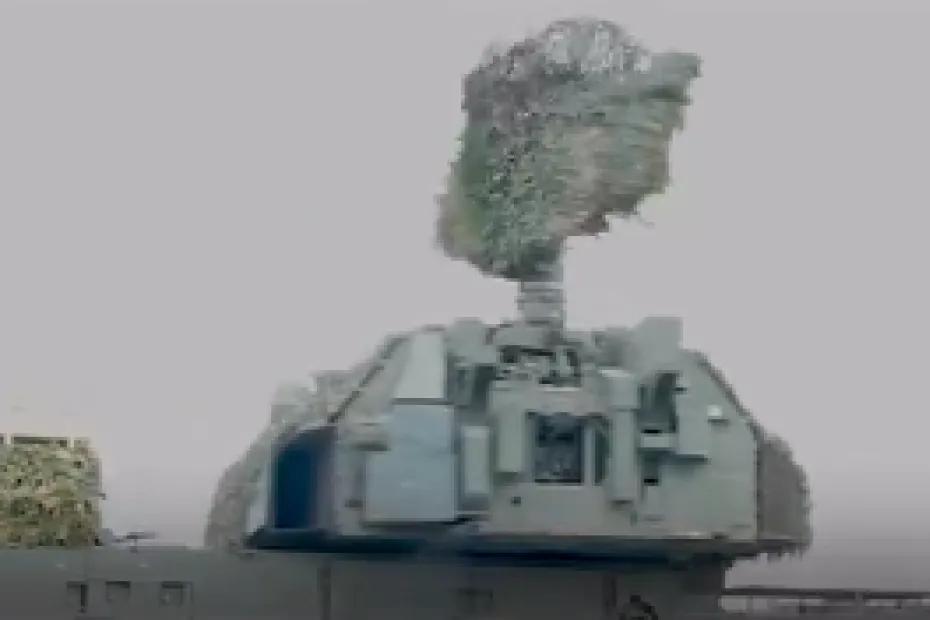 В Поволжье гремели взрывы, тушат пожары: беспилотник влетел в многоэтажку