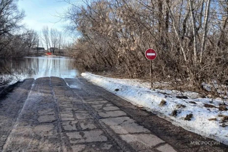 Река у Сызрани дает о себе знать: в регионе уходят под воду мосты