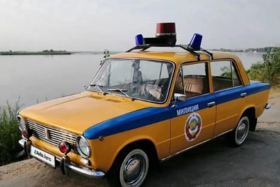 Отдают с маяками и спецоборудованием: в Сызрани продают легендарную желтую милицейскую &laquo;копейку&raquo; времен СССР