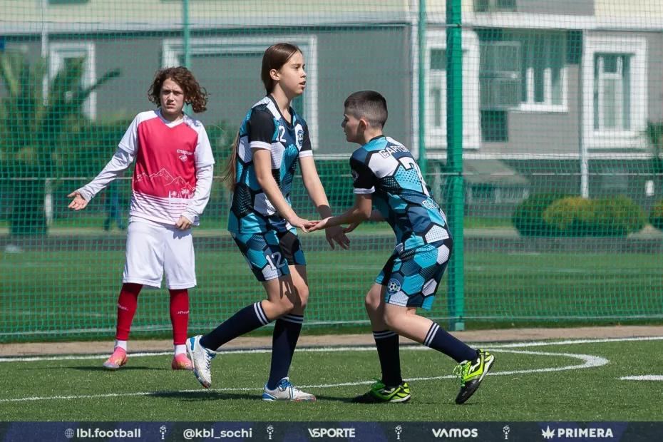 Сызранские футболисты завоевали в Сочи серебро &laquo;Кубка будущих легенд&raquo;