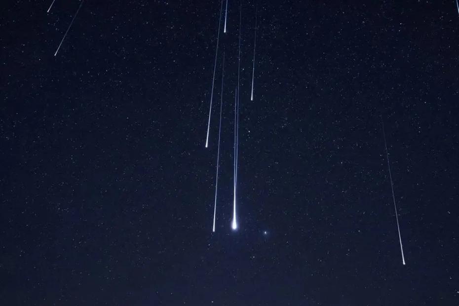 23 апреля на небе будет наблюдаться пик: звезды будут падать как дождь