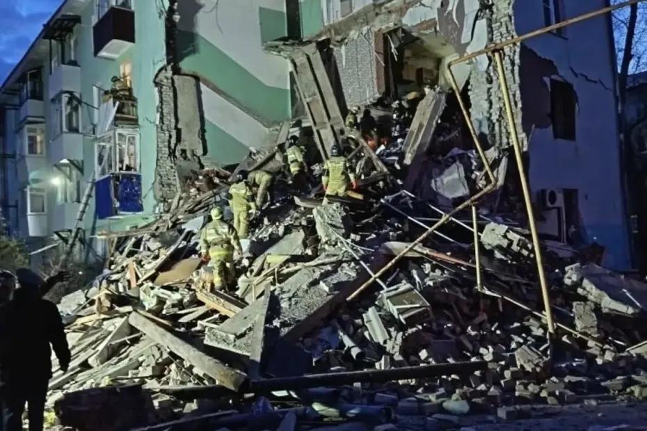 Раздался грохот, а затем дом начал рушиться: семью на Астраханской спасло чудо