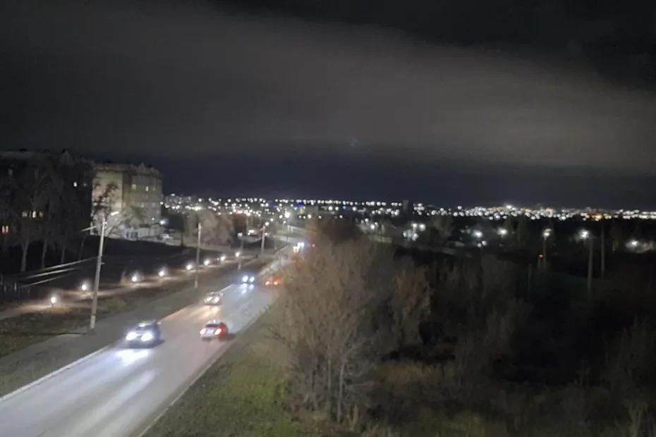 Удар ВСУ по НПЗ, причина смертельного шторма, оплата ЖКУ по-новому, похороны становятся роскошью: важное к этому часу