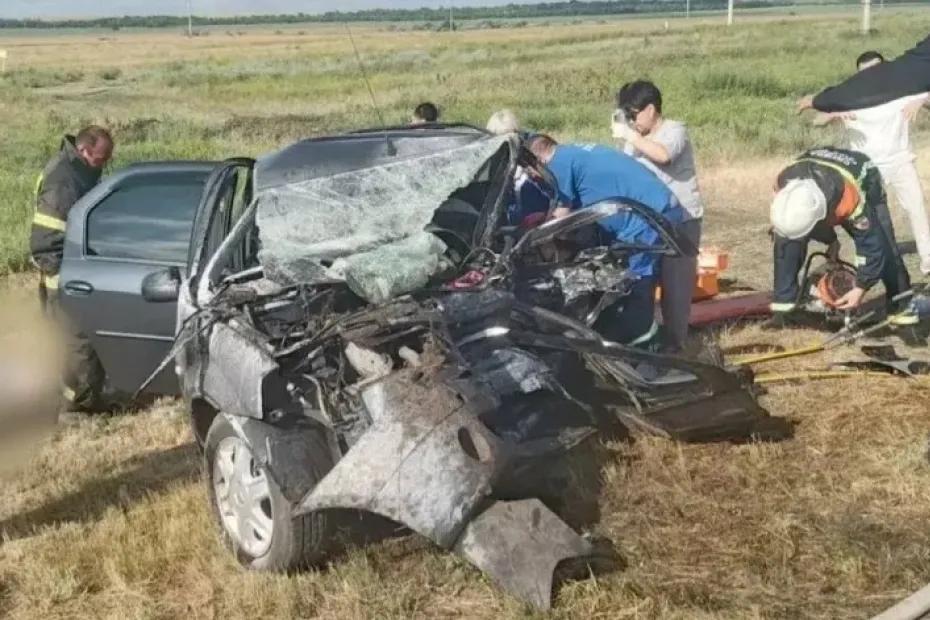 Кадры с места страшной аварии: за секунды погибли шесть человек