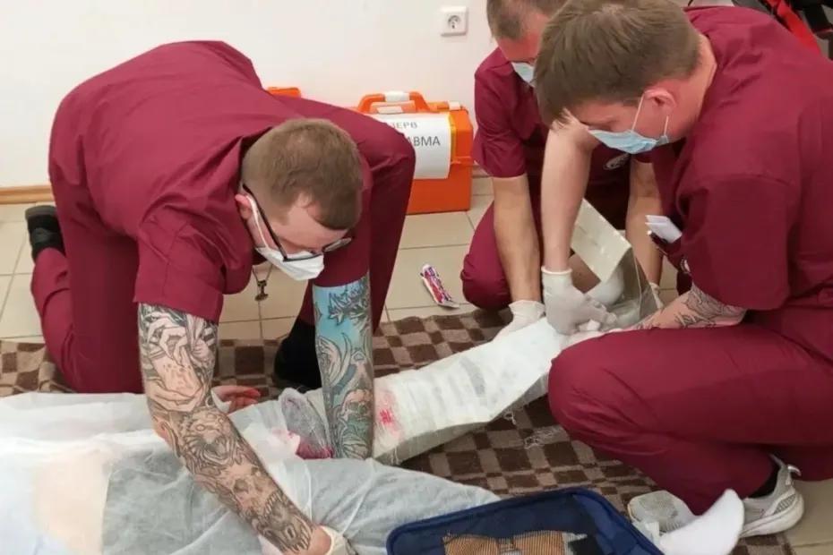 Медики Сызрани спасали пострадавших в полевых условиях