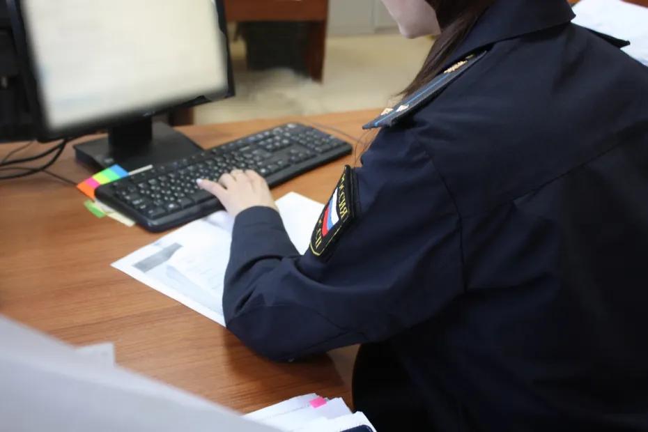 Должник по алиментам случайно пригласил на свидание пристава, перепутав с Мариной