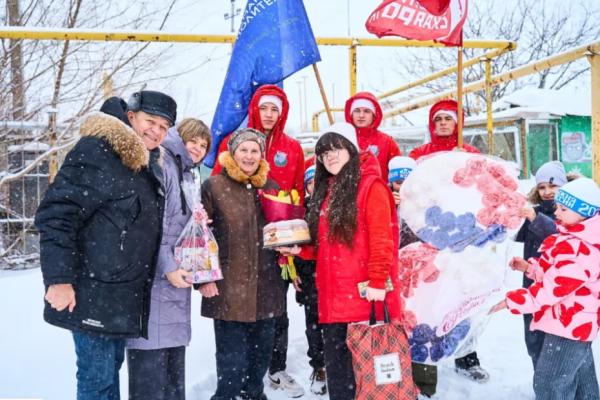 Молодежь Сызрани трогательно поздравила Таисию Андрееву с праздником