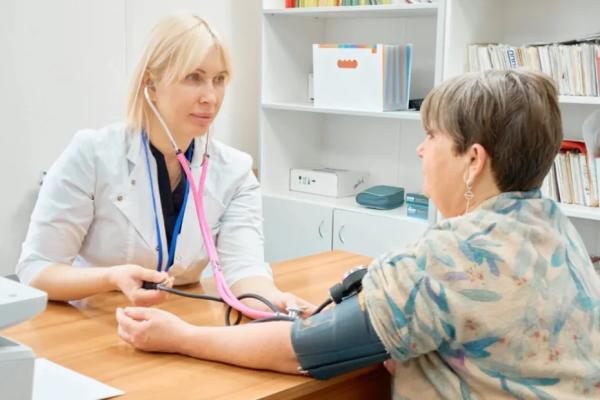 &laquo;Вопрос доступности помощи остается одним из ключевых&raquo; - депутат Госдумы Андрей Трифонов