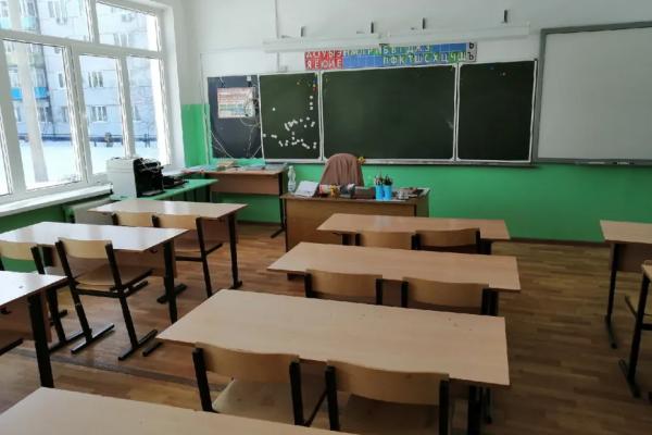 Минобрнауки едва замяло  скандал с трехсотбалльниками. ЕГЭ снова под вопросом