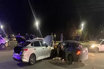 В Сызрани прилежный водитель помчался по кольцу «против шерсти» и покалечил людей