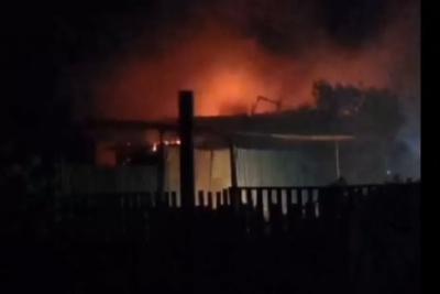 Огненное зарево накрыло село в Самарской области: обгорел мужчина