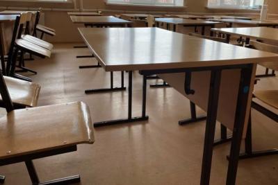 Учитель физики на уроке случайно включил детям порно