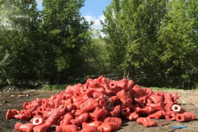 У старого сызранского кладбища навалили гору из человеческих туловищ