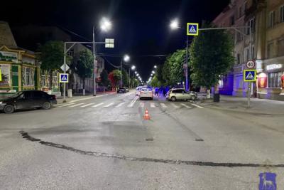 Водитель без прав устроил аварию в центре Сызрани и раннил трех человек - появились подробности