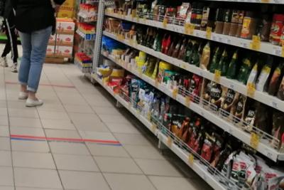 Магазины все чаще становятся полем боя: сотрудники «Магнита» сделали вид, что ничего не происходит