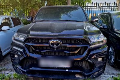 Из-за сигарет у жителя Самарской области конфисковали Land Cruiser и отправили на СВО