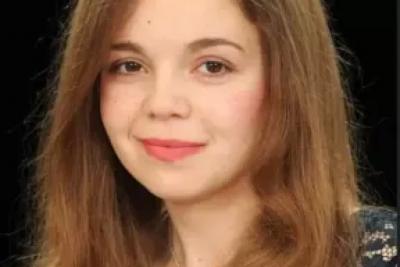 Очаровательная сызранская Джульетта принимает поздравления: актриса Оксана Аксакова празднует день рождения