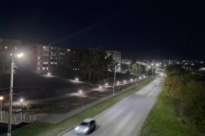 Удар по НПЗ, массовое отравление алкоголем и штрафы за ранние будильники: важное к этому часу