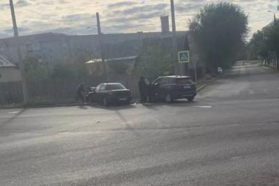 На проклятом сызранском перекрестке подбили очередной автомобиль - последние новости