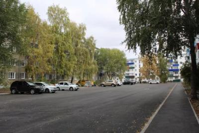 Новые тротуары и парковки: жителям Заусиновского района Сызрани основательно преобразили дворы