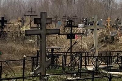 Дмитриевская родительская суббота 1 ноября: что опасно делать за столом и на кладбище и почему слезы навредят покойному