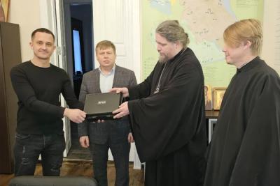 Сызранский владыка Антоний передал на СВО детекторы БПЛА