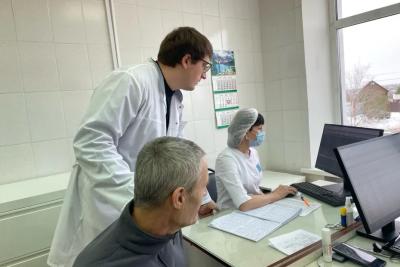 0,43 хирурга и 0,32 эндокринолога - в Самарской области подсчитали пациентов и врачей